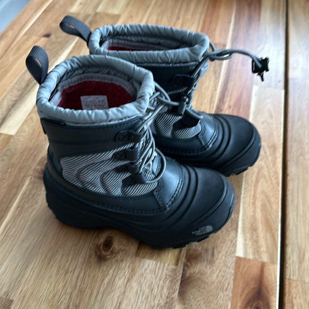 THE NORTH FACE Kid Alpenglow SZ 12 Waterproof Therma Felt Rain Snow Black Gray